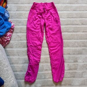 LULULEMON SONIC PINK DANCE PANTS